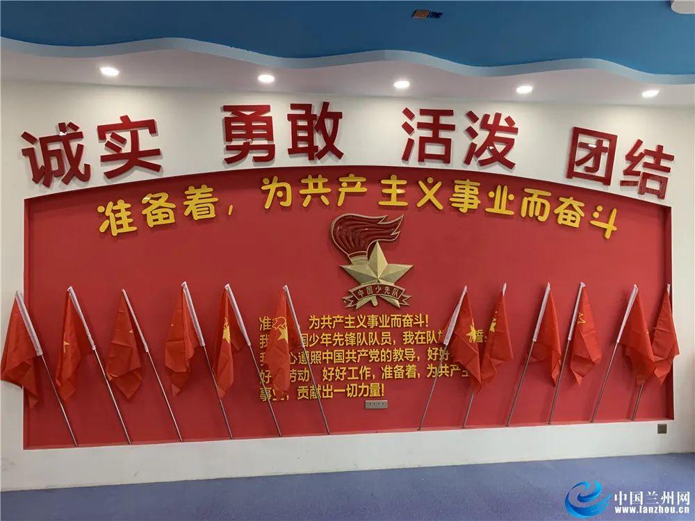 2000年师范大学成人脱产毕业，教师资格证能直接申请吗？游戏画面